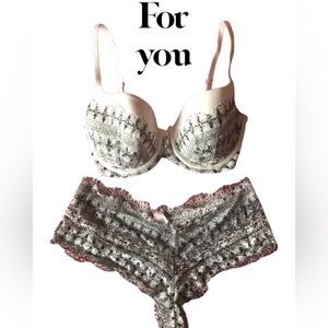 Lingerie set VICTORIAS SECRET NWOT BRA 32DDD & THONG (Large)